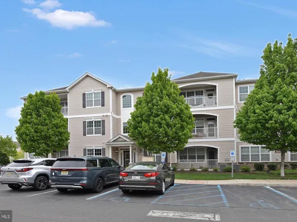 331 Timberlake Dr, Trenton, NJ 08618