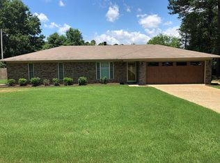 4 Park Dr, Bryant, AR 72022