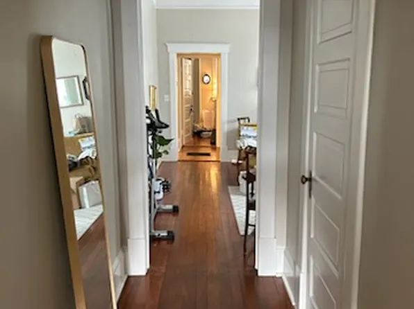 913 Howard St #B, Savannah, GA 31401