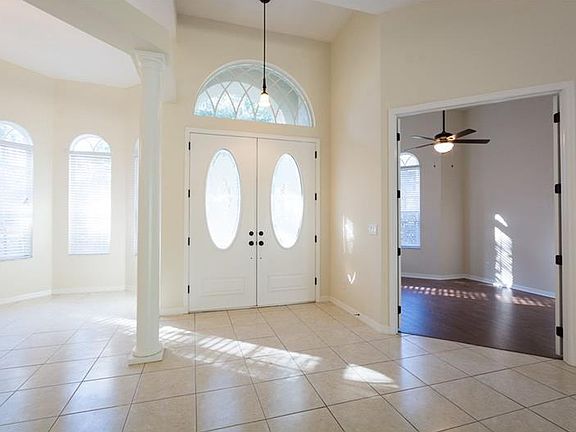 3rd image of 32603 Knollwood Ln