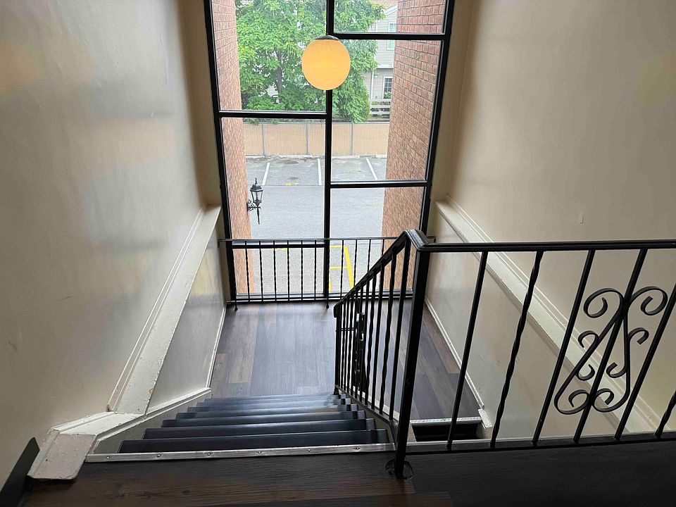 1st image of 55 Teaneck Rd APT 3R