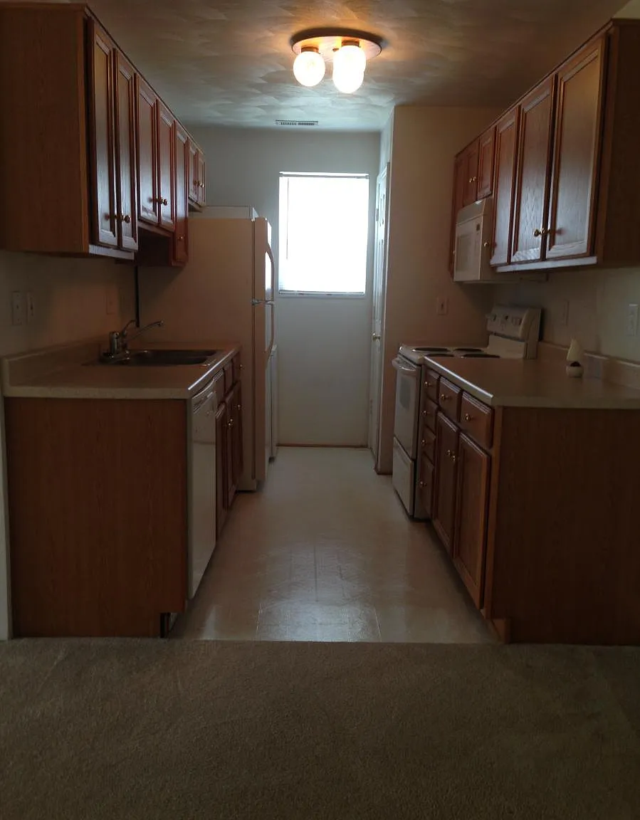 1 bed, 720 sqft, $925 — Photo 1