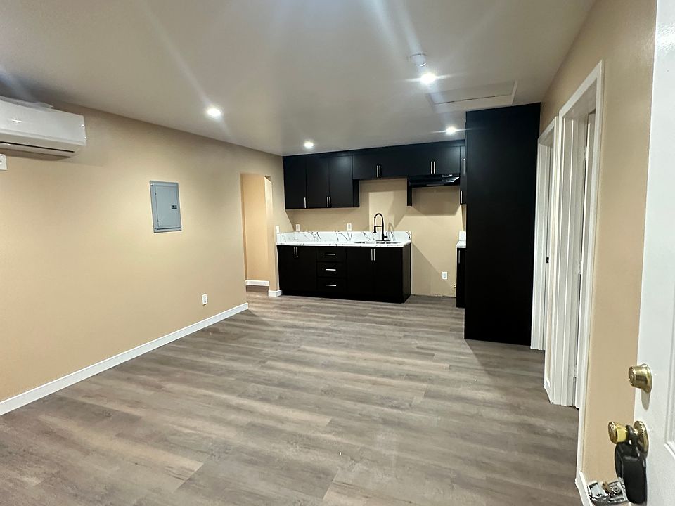1st image of 2222 Zoe Ave #G