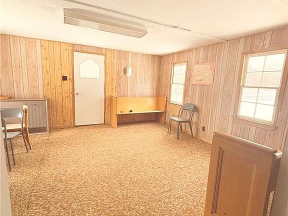 5th image of 940 Central Hainesville Rd