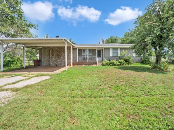 206 E Atlas Ave, Oologah, OK 74053