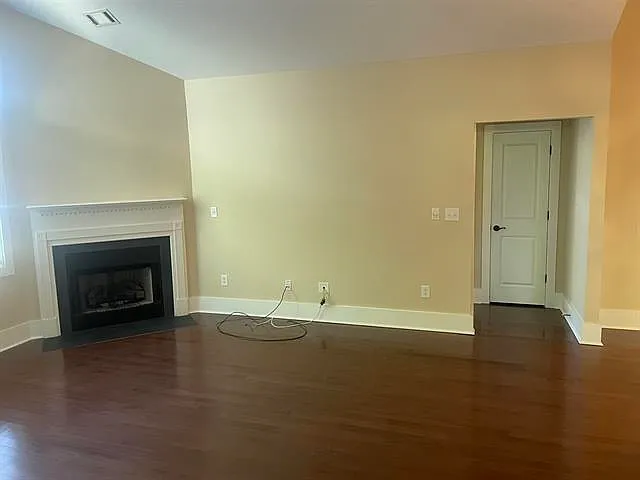 2 bed, 2.0 bath, 1892 sqft, $3,100 — Photo 4