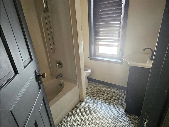 5th image of 132 N 2nd St