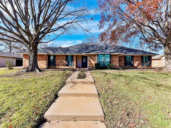 533 Greensprings St, Highland Village, TX 75077