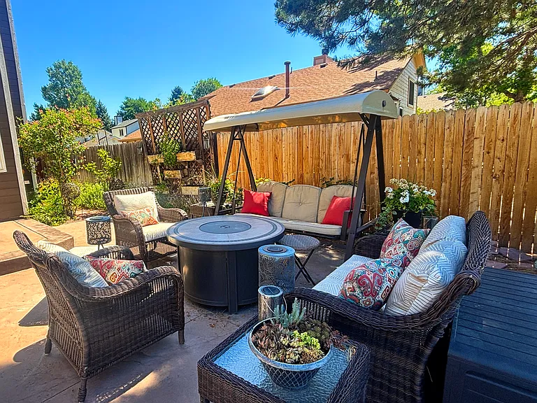 568 Longfellow Ln #FURNISHED — Photo 38