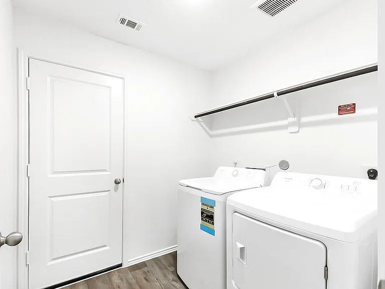 3710 Turnpike Dr — Photo 23