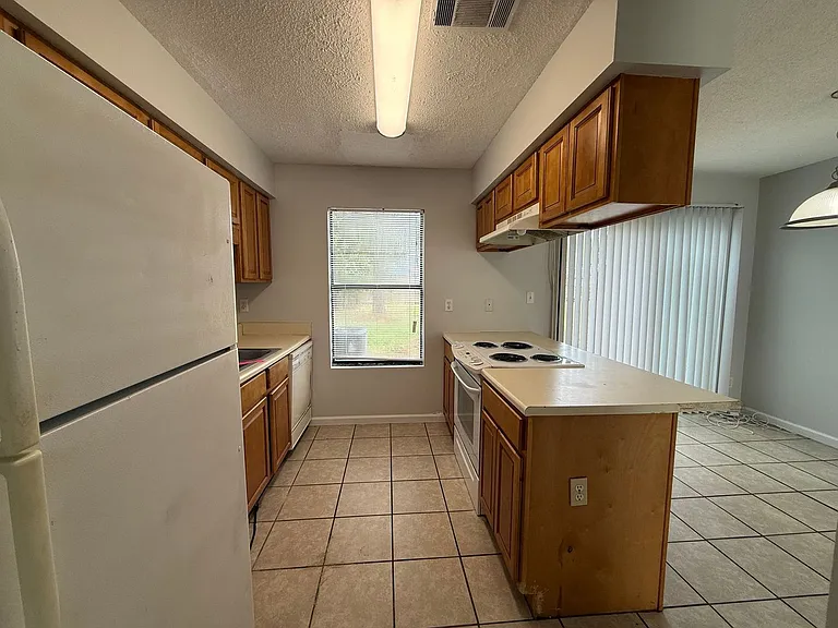2808 Villa Woods Cir — Photo 10