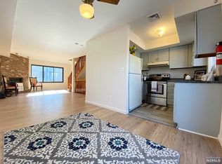 1593 John St, Fort Lee, NJ 07024