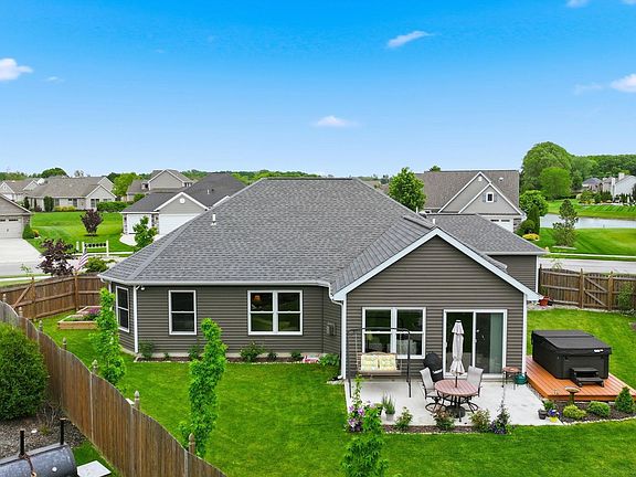 4th image of 1489 Centerbrook Dr