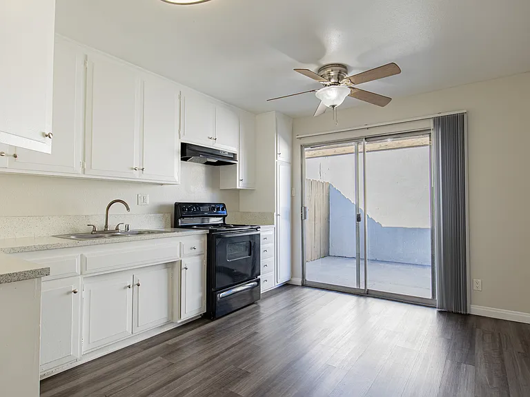 133 W Foothill Blvd #1 — Photo 20