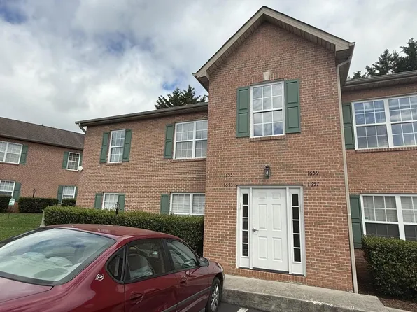 1655 Maple View Way, Knoxville, TN 37918