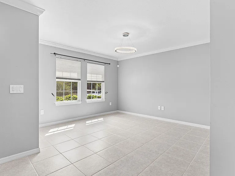 681 SW Millard Dr — Photo 34