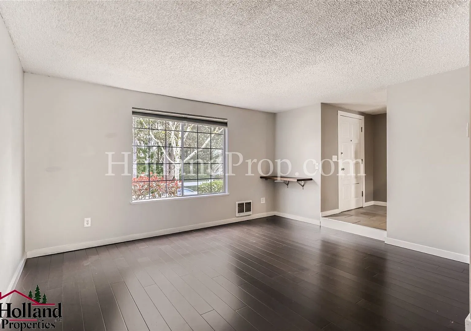 3 bedroom home in a great location of Beaverton — Photo 2