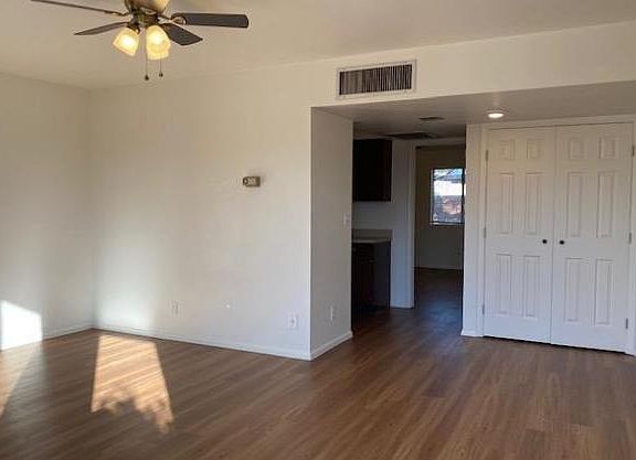 2nd image of 233 W Limberlost Dr