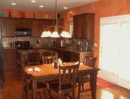 Gourment Kitchen with Island