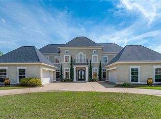 221 Chemin Du Lac Dr, Shreveport, LA 71115