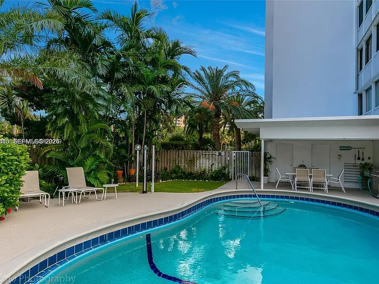 590 Ocean Dr #7C — Photo 33