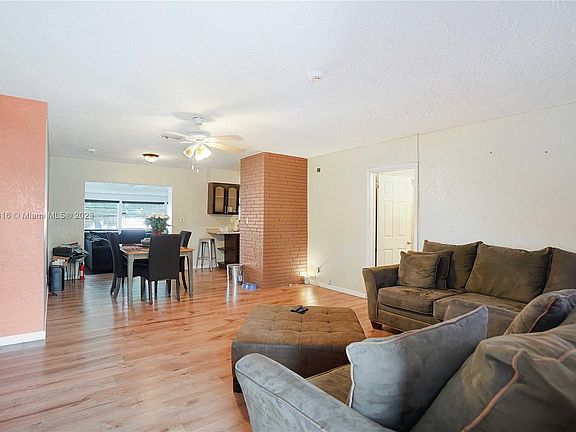 5th image of 2830 NW 18th Ct