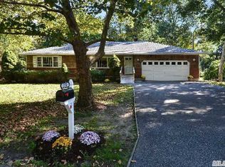 1758 Spur Dr S, Islip, NY 11751