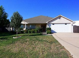 527 Ridgewood St, Lake Dallas, TX 75065