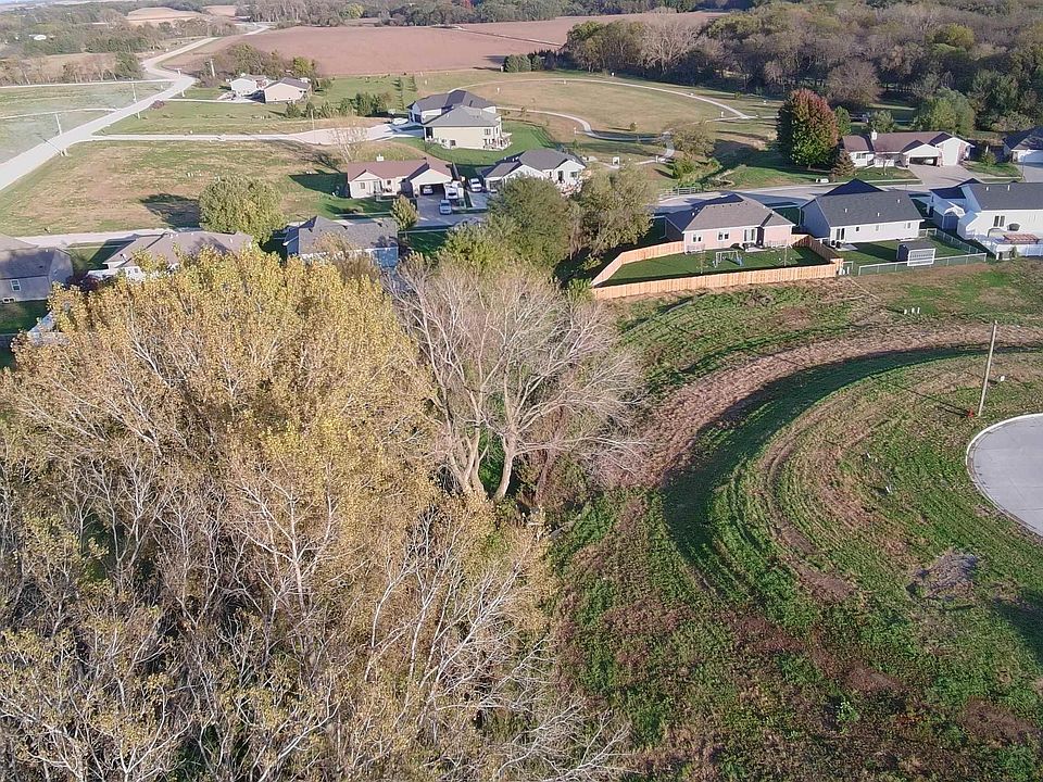 1st image of 420 Evergreen Rd
