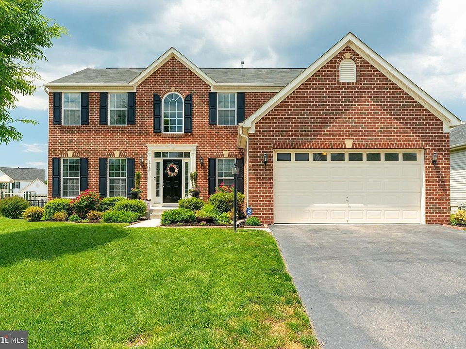 1st image of 16405 Topsail Ln