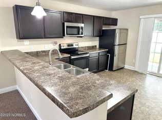 227 E Murrow Ln, Jacksonville, NC 28546
