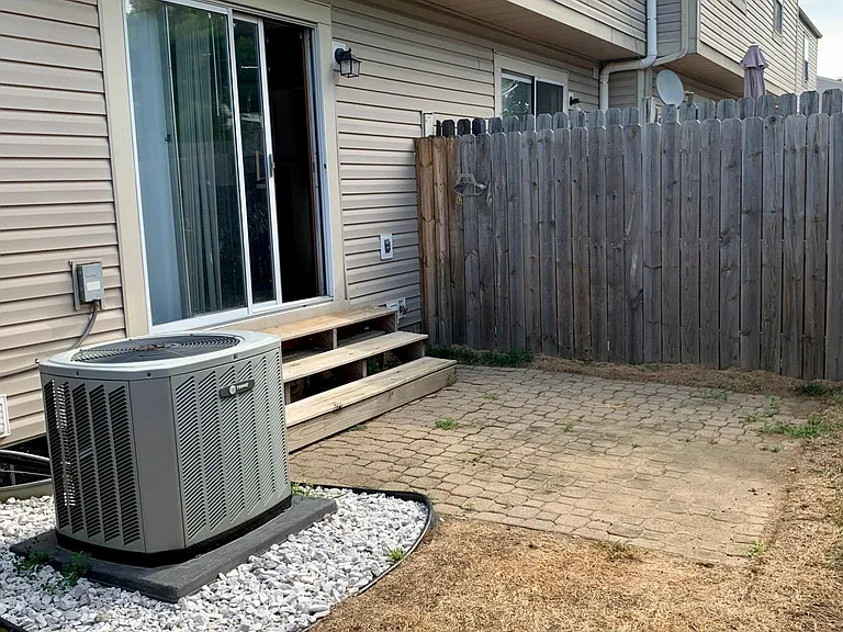 753 Ficus Dr #23-F — Photo 9