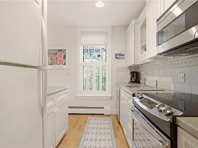 158 Narragansett Ave #I — Photo 10