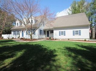 23 Hiller Rd, Rochester, MA 02770