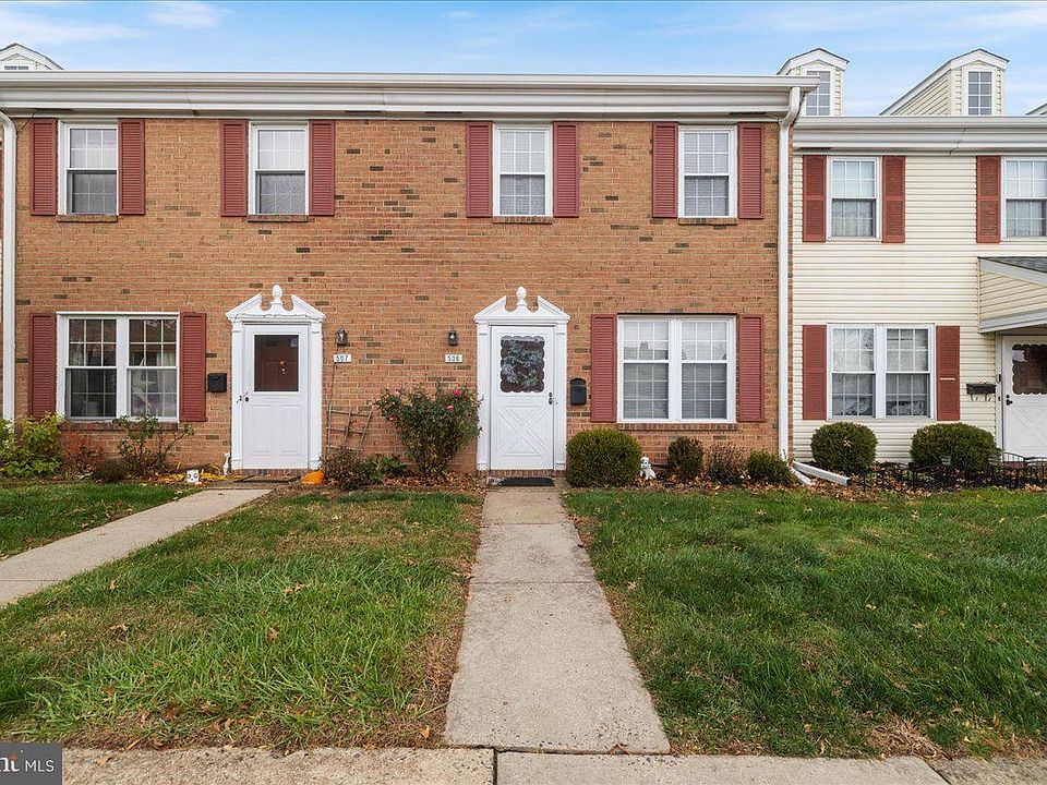 1st image of 506 Clarella Ct