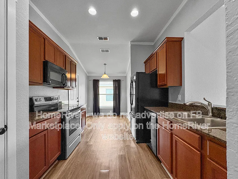 4 bed, 2.0 bath, 1604 sqft, $1,895 — Photo 1