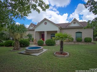 8453 Raintree Woods Dr, Fair Oaks Ranch, TX 78015