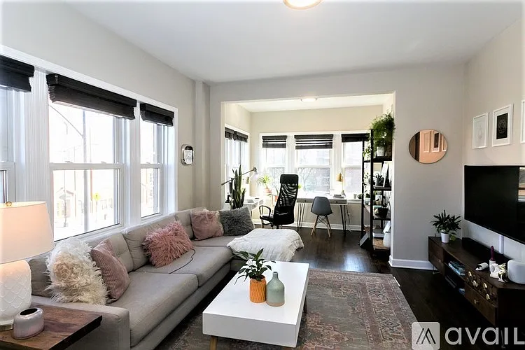 1604 W Berwyn Ave #2 — Photo 2