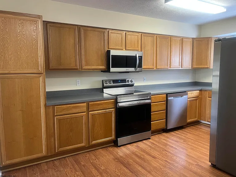 206 Stonegate Cir — Photo 5