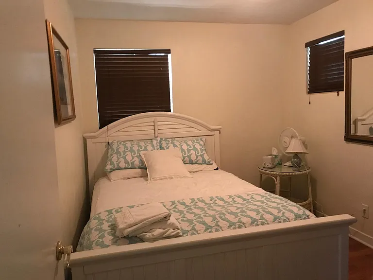 111 Berry Ave — Photo 6