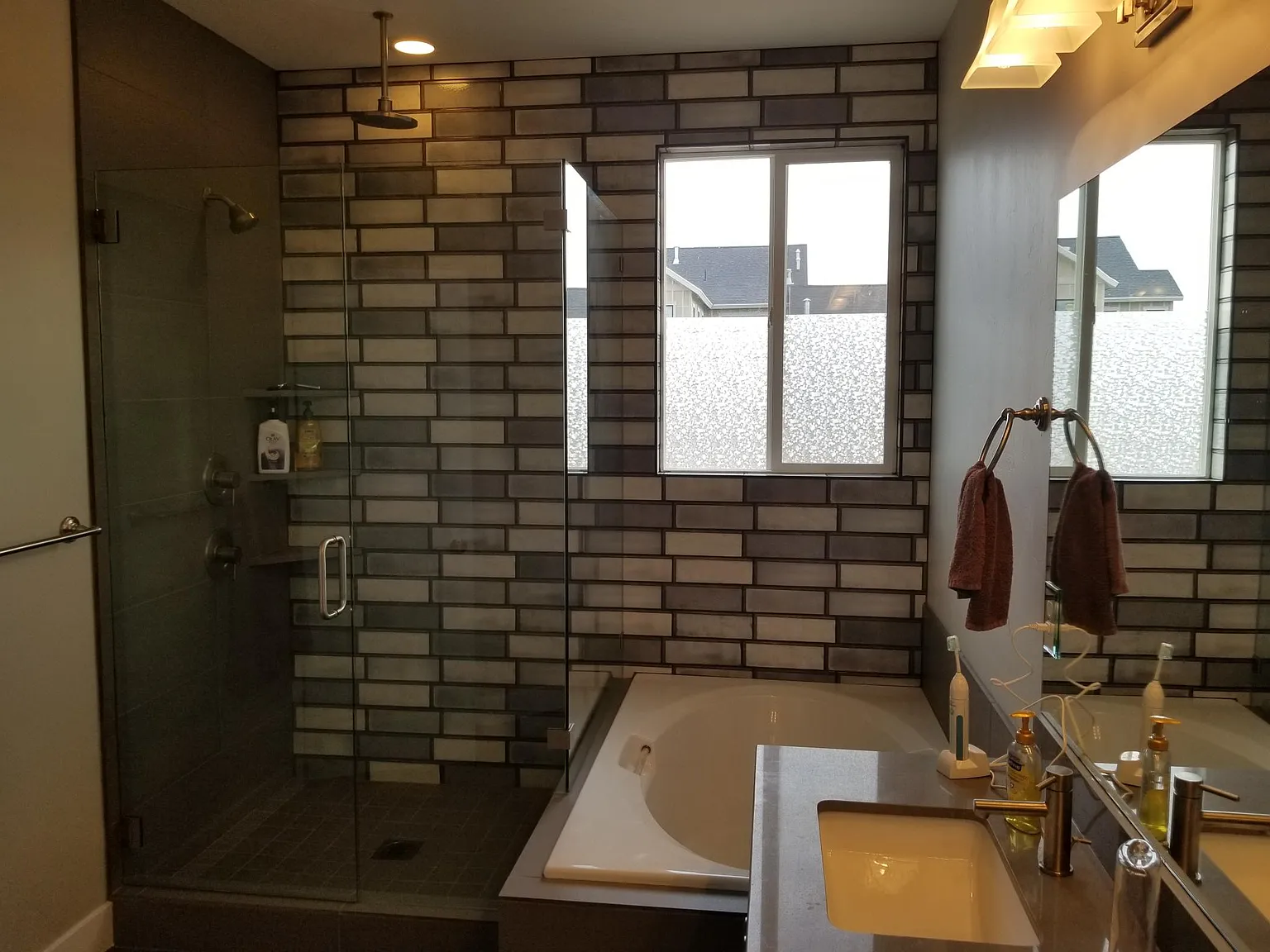7 bed, 4001 sqft, $799 — Photo 4