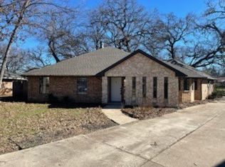 1313 Quanah St, Irving, TX 75060