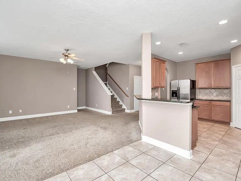 1914 Lenora Ct — Photo 14