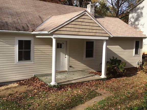 2nd image of 117 E Deer Park Dr