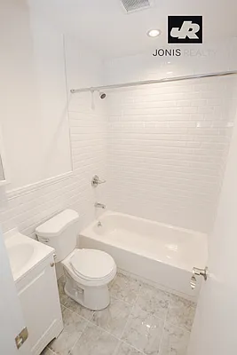 Rented by Jonis Realty | media 17