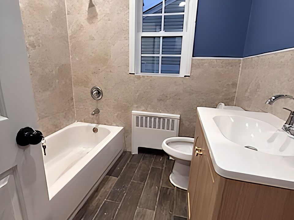 1st image of 20 Juanita Ave Floor 2
