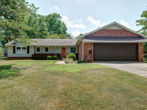 1842 E Sunset Drive, Springfield, MO 65804