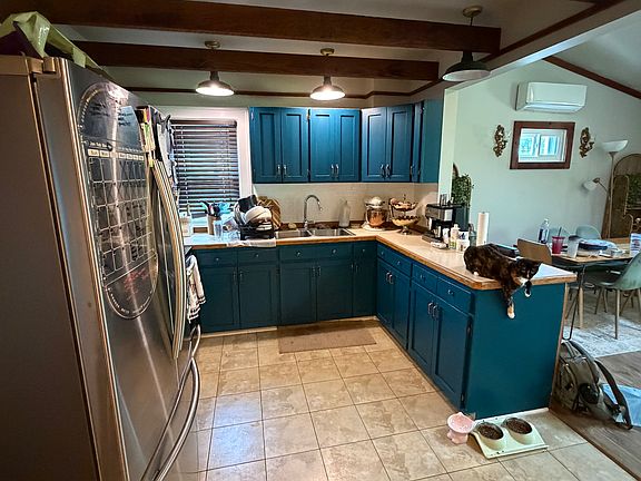 5th image of 3859 W 132nd St #2