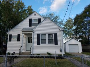 19 Essex St, Cranston, RI 02910