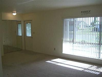 5th image of 825 La Jolla Ave
